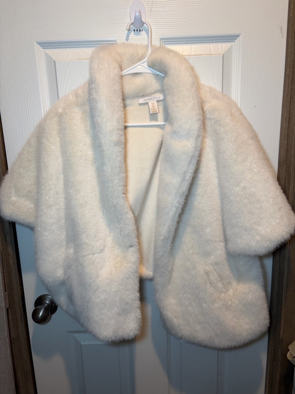 Gemma Layne Ivory Faux Fur Bridal Shrug Capelet Wedding Wrap One Size